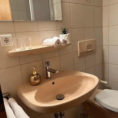 Haus Zum Guten Hirten *
